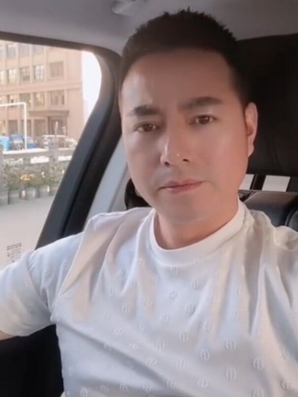 勿忘初心的第一张照片--广州交友中心